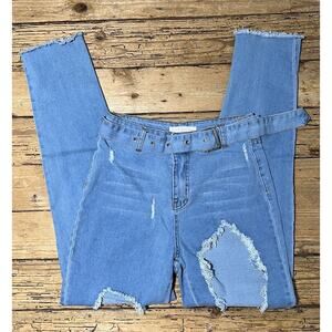 Hot & Delicious Women’s Size S Light Blue Distressed Jeans With Belt